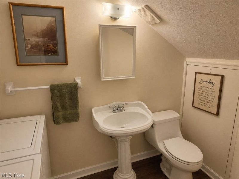 13 Meadowlawn Drive, Unit 4, Mentor, OH 44060 Photo 10