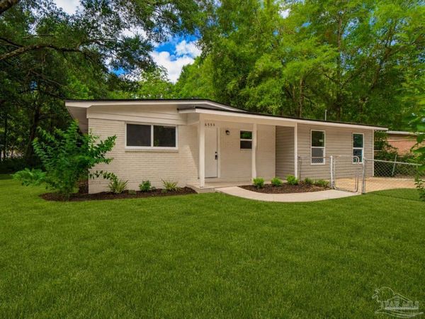 6559 Julia Dr, Milton, FL 32570