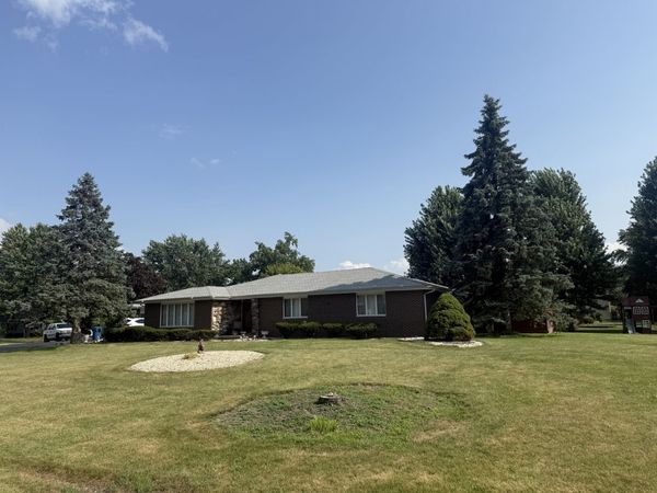 2925 E Poplar Lane, Crete, IL 60417