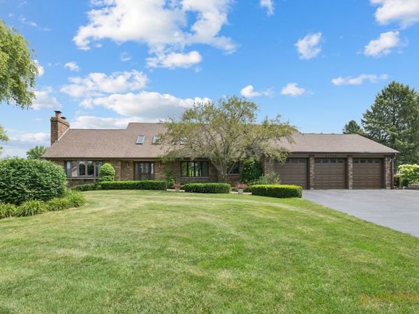 33705 Creek Court, Ingleside, IL 60041