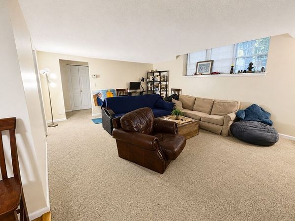7 Lake Shore Ct, Unit 2B, Boston, MA 02135
