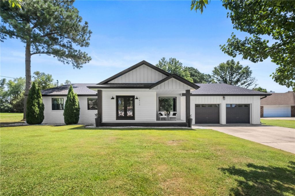 1413 Mayflower Road, Bentonville, AR 72713 Main Photo