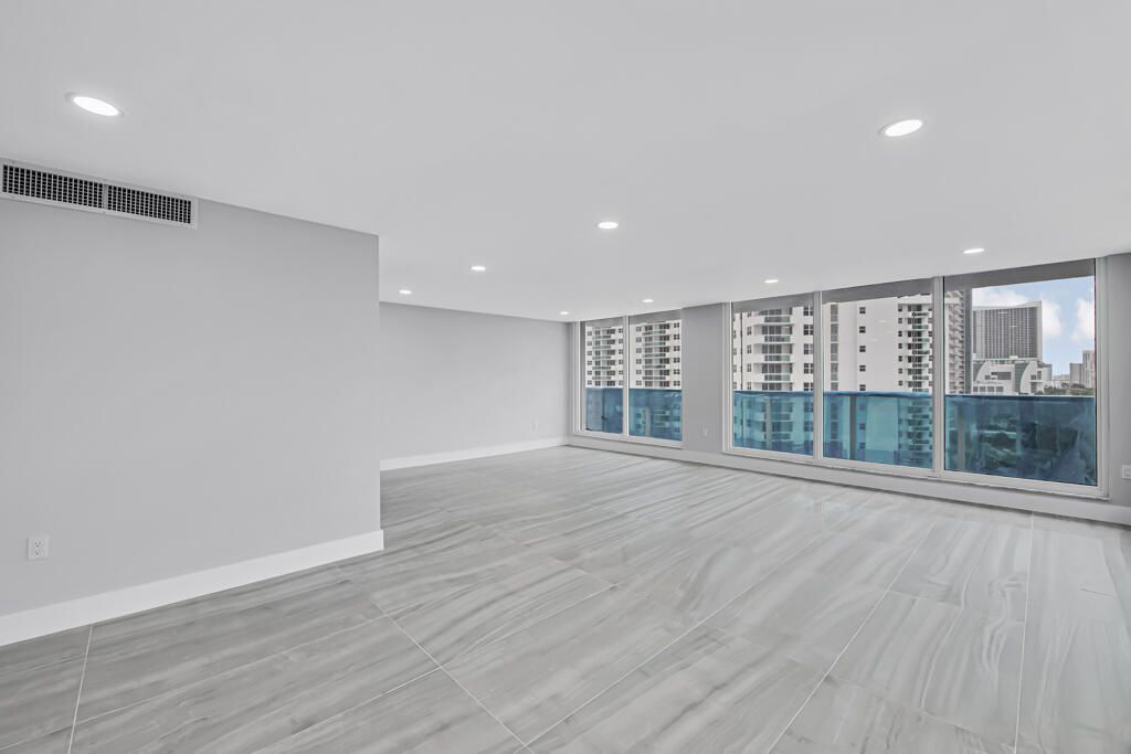 2751 S Ocean Drive, Unit 1008, Hollywood, FL 33019 Photo