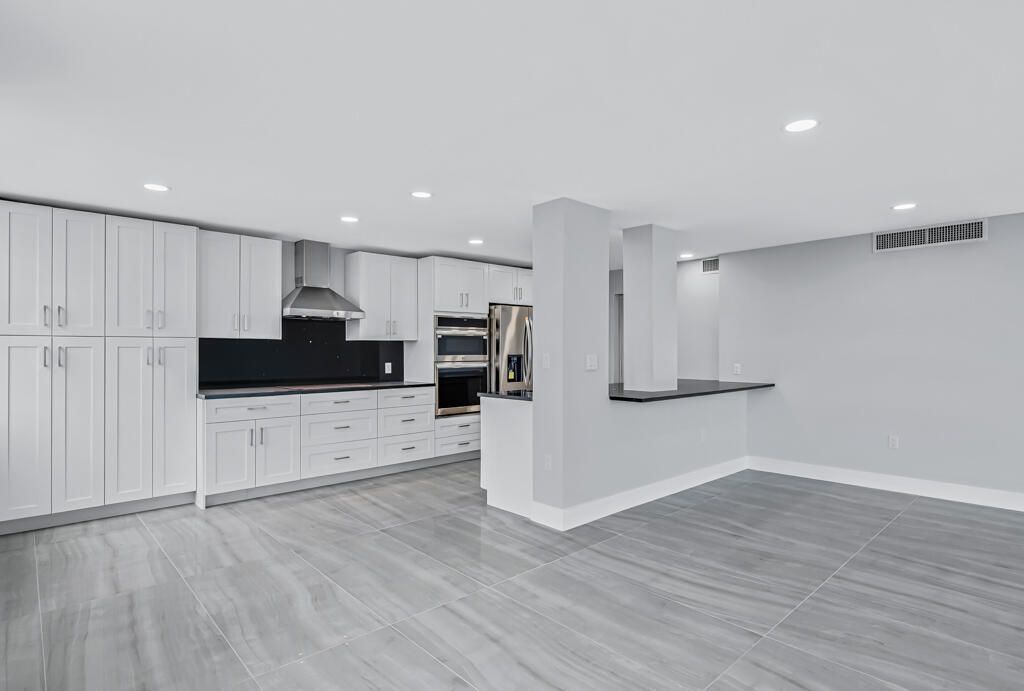 2751 S Ocean Drive, Unit 1008, Hollywood, FL 33019 Photo