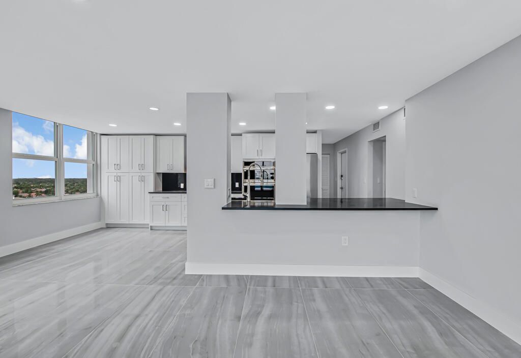 2751 S Ocean Drive, Unit 1008, Hollywood, FL 33019 Photo