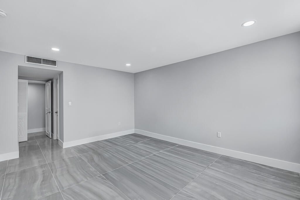 2751 S Ocean Drive, Unit 1008, Hollywood, FL 33019 Photo