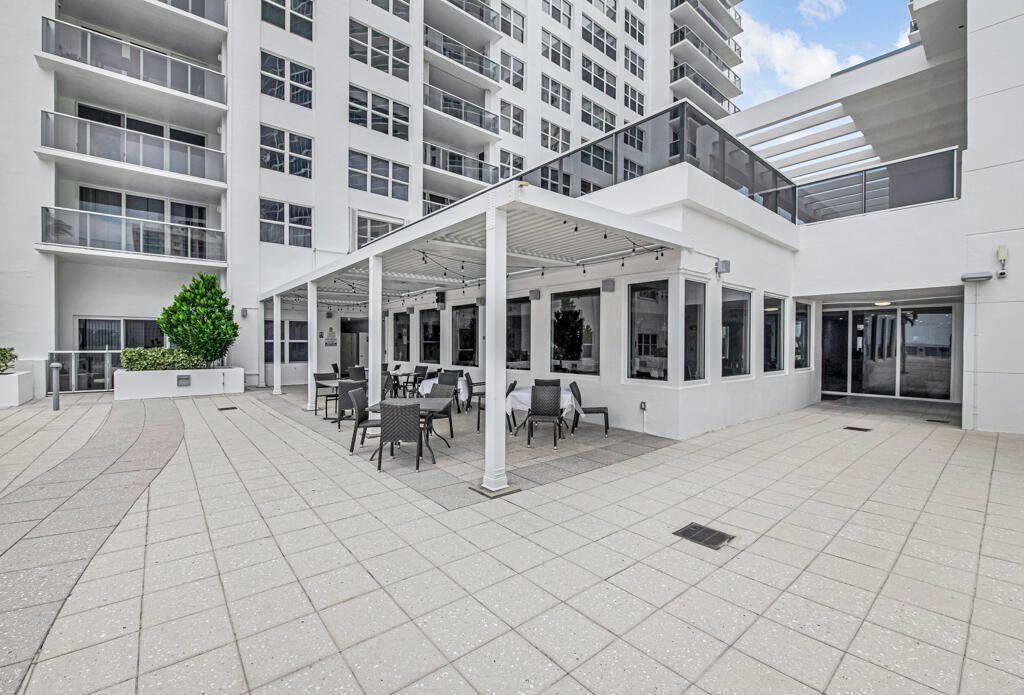 2751 S Ocean Drive, Unit 1008, Hollywood, FL 33019 Photo