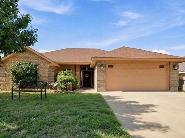 842 Running Water Trail, Abilene, TX 79602
