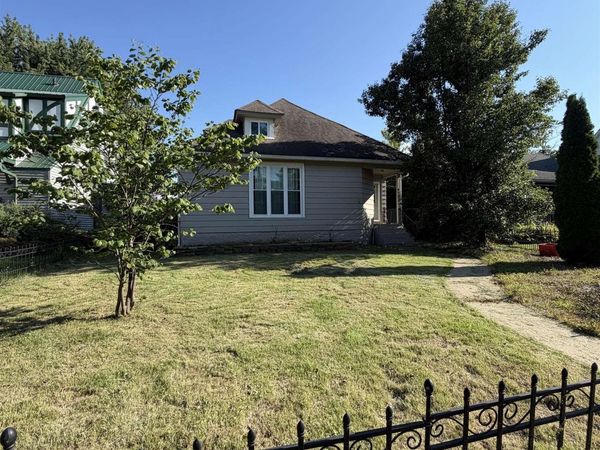 176 E Alta Vista Avenue, Ottumwa, IA 52501