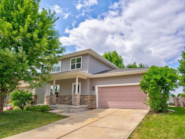 360 S Goldenrod Drive, Sun Prairie, WI 53590