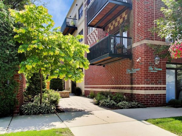 1107 Greenleaf Avenue , Unit 2I, Wilmette, IL 60091