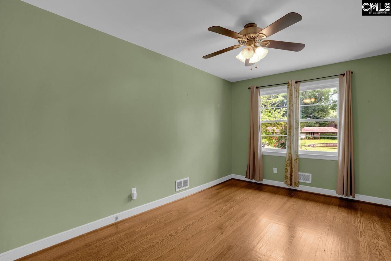820 Ontario Drive  Photo 16