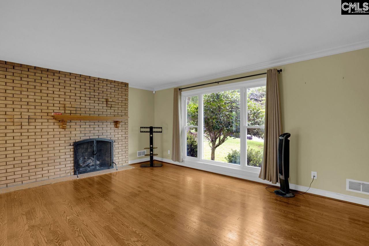 820 Ontario Drive  Photo 6