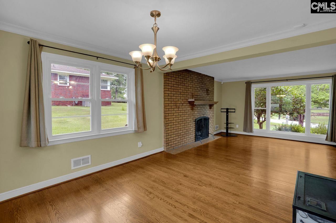 820 Ontario Drive  Photo 8