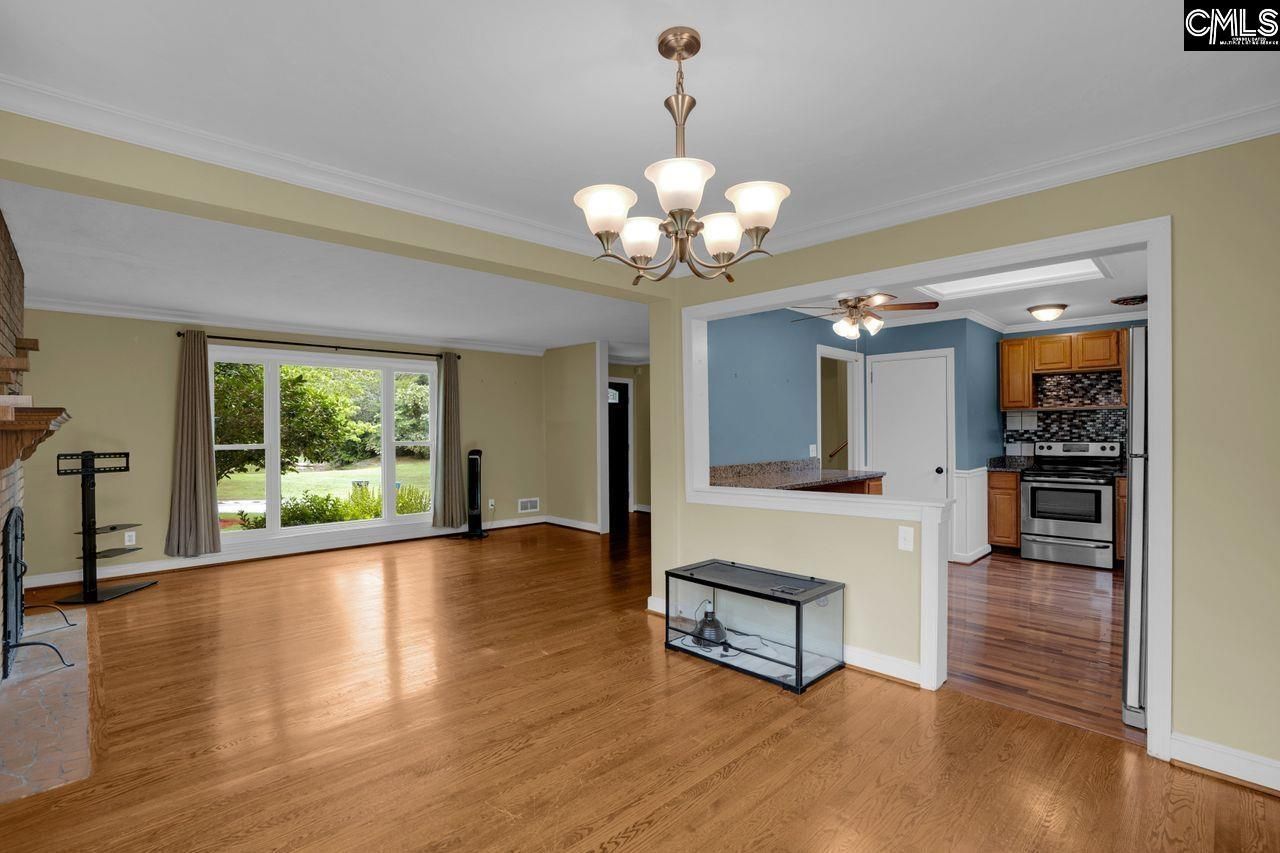 820 Ontario Drive  Photo 9