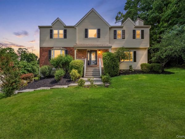 26 Sebastian Court , Hopewell Junction, NY 12533