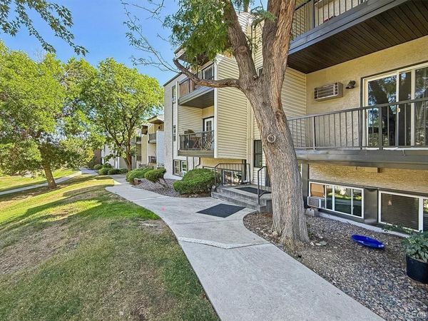 451 Golden Circle, Unit 101, Golden, CO 80401