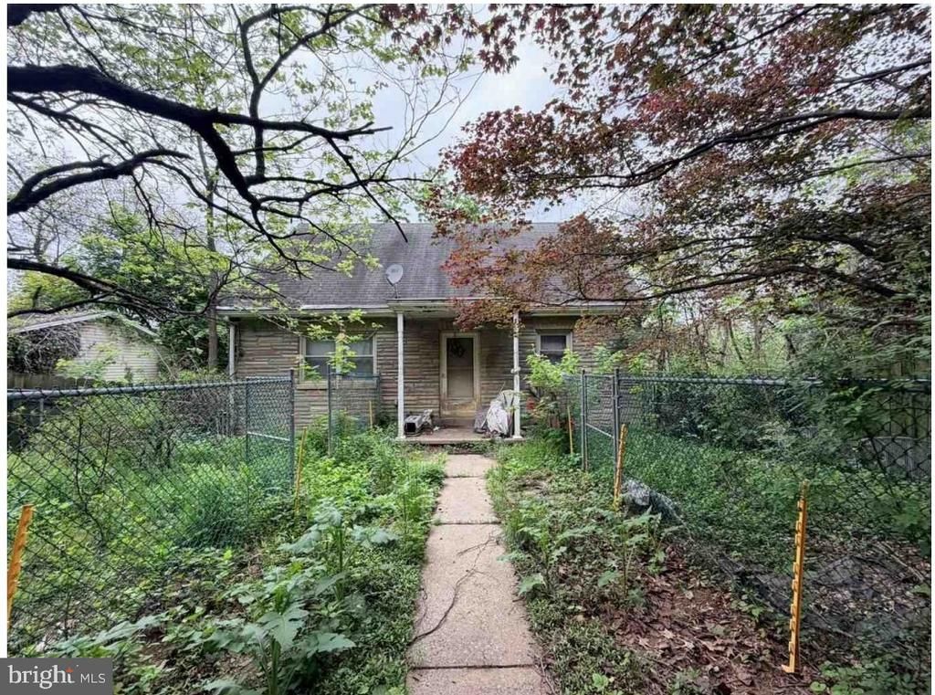 1021 POSSUM LANE , LEESPORT, PA 19533