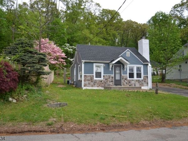 5 Fairview Ave, Mine Hill, NJ 07803