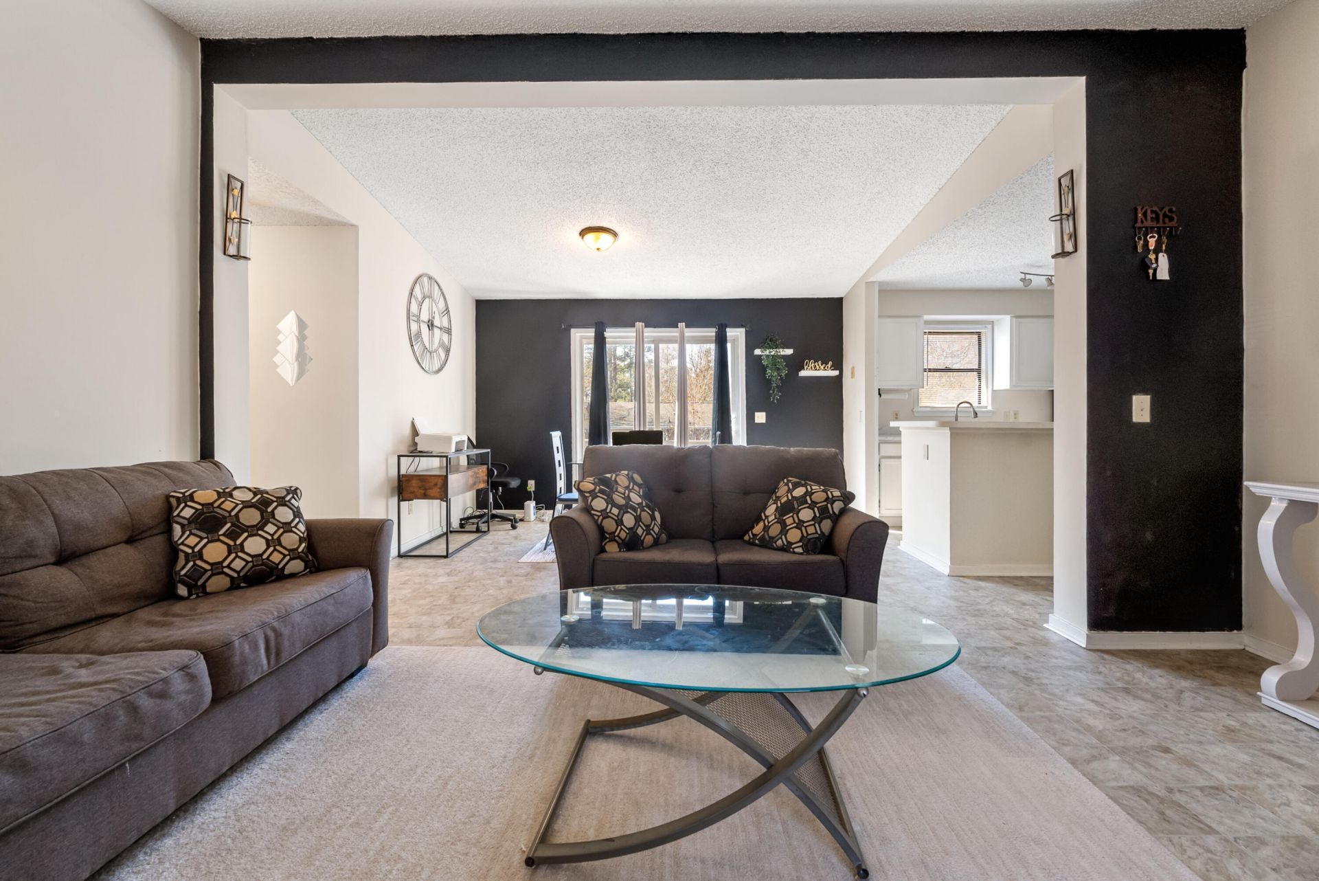 37 Canterbury Court Photo 6