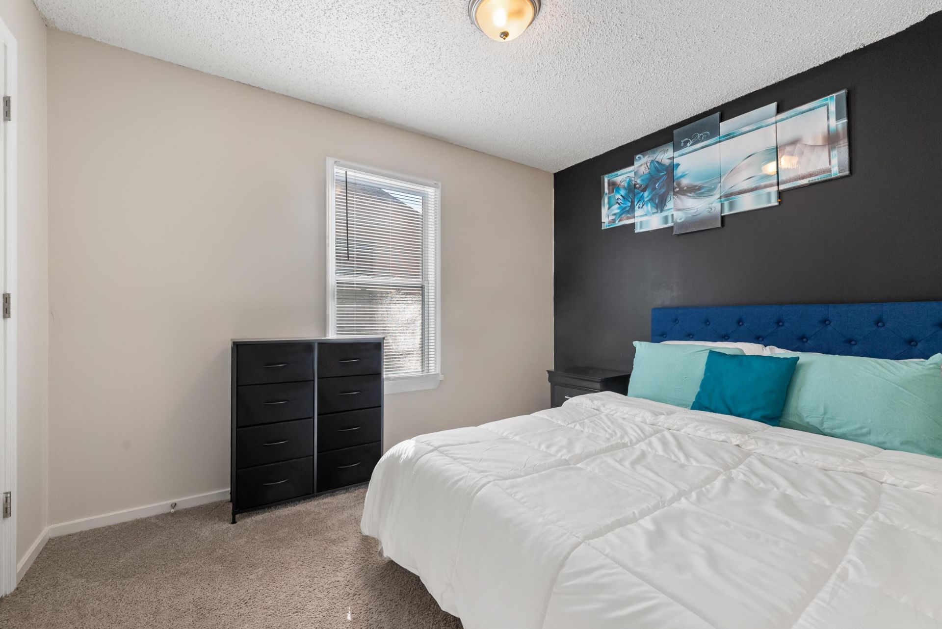 37 Canterbury Court Photo 8
