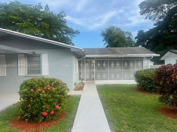 3730 Percival Ave , Miami, FL 33133