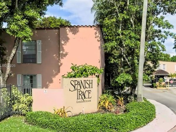 10762 N Kendall Dr, Unit I16, Miami, FL 33176