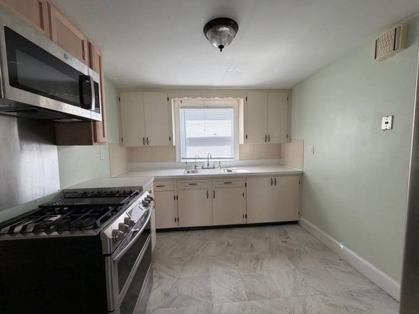 36 Barstow St, Unit 1, Salem, MA 01970