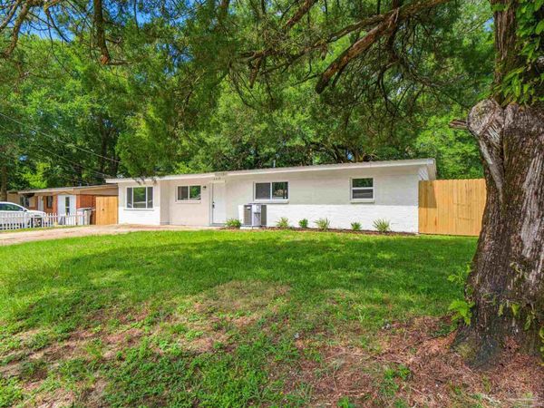6019 Judy Dr, Milton, FL 32570