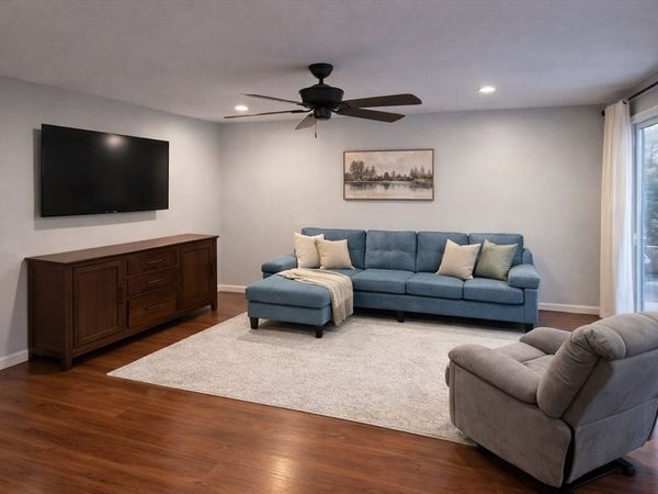 645 Robbins Ave, Unit 52, Dracut, MA 01826