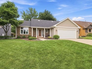 8081 Hidden Circle, Chanhassen, MN 55317