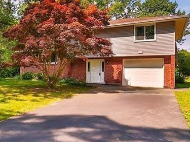 4540 W Overlook Drive, Clarence, NY 14221