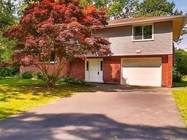 4540 W Overlook Drive, Clarence, NY 14221