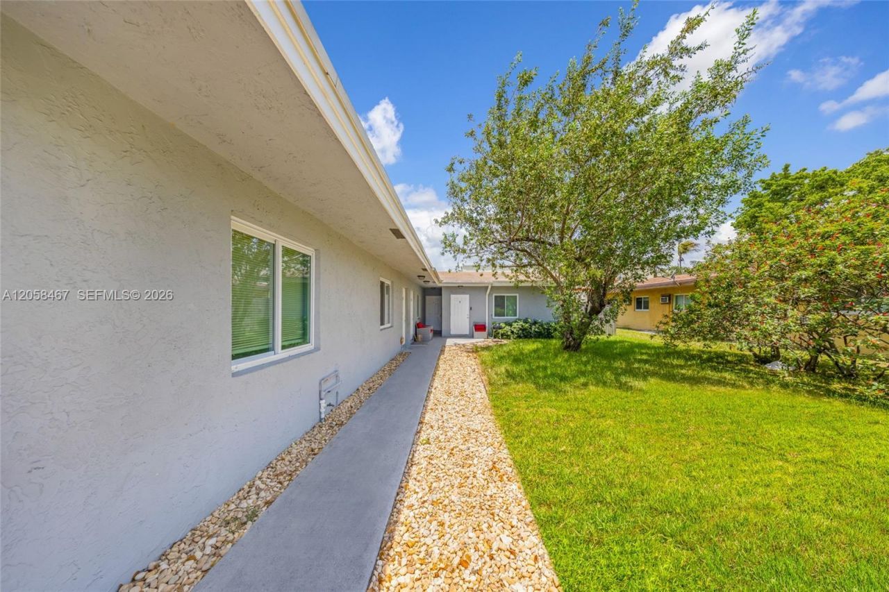 1109 NW 6th Ave, Pompano Beach, FL 33060 Photo