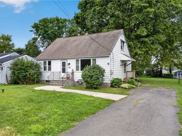212 Lawrence Avenue, Syracuse, NY 13212