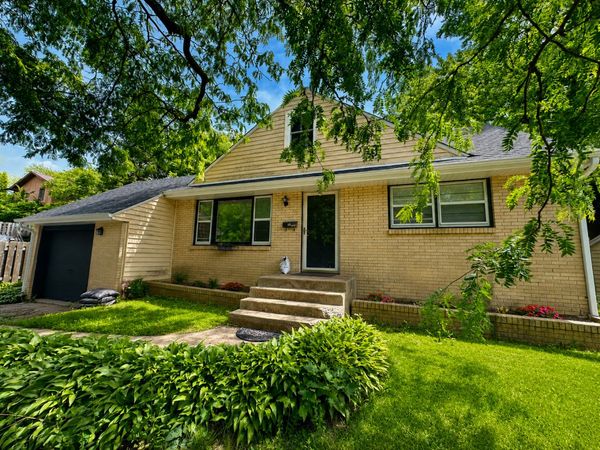 2707 Hampden Court, Rockford, IL 61107