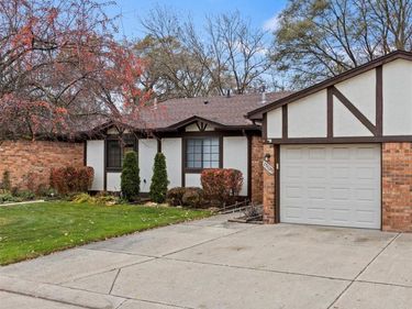 25029 Joanne Smith Drive, Warren, MI 48091