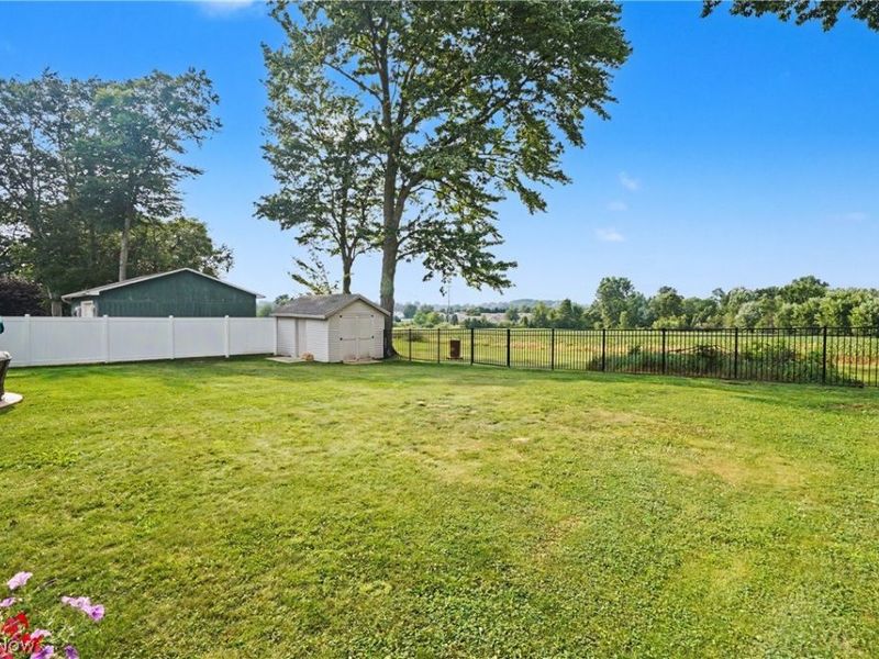 118 Robinwood Drive, New Middletown, OH 44442 Photo 35