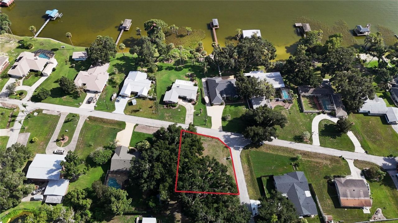 Lakeside Drive , Yalaha, FL 34797 Photo