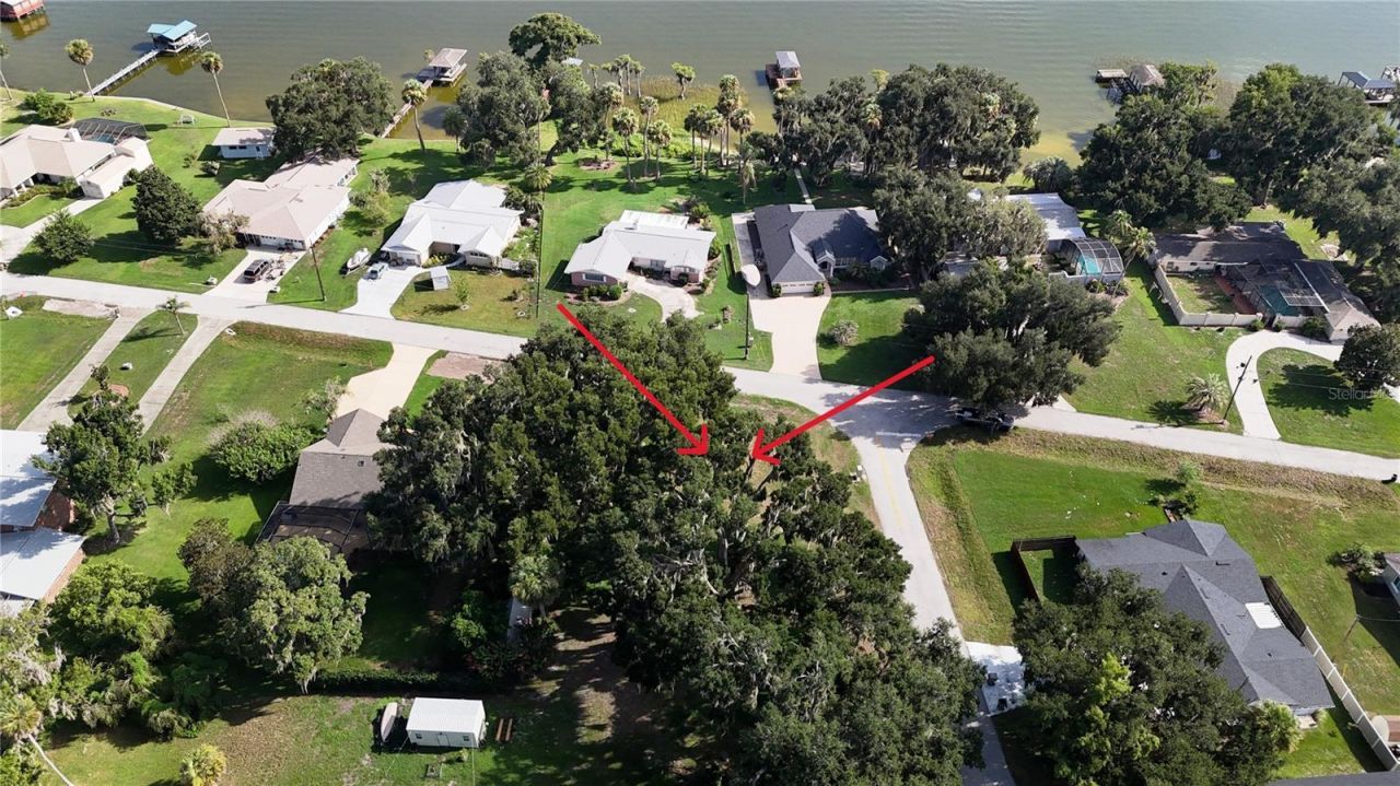 Lakeside Drive , Yalaha, FL 34797 Photo
