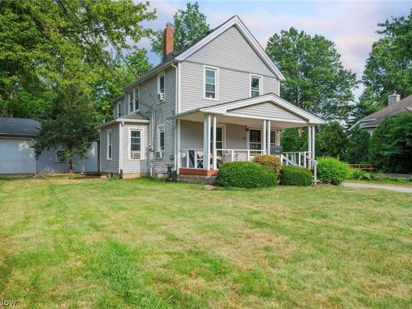115 Avon Point Avenue , Avon Lake, OH 44012