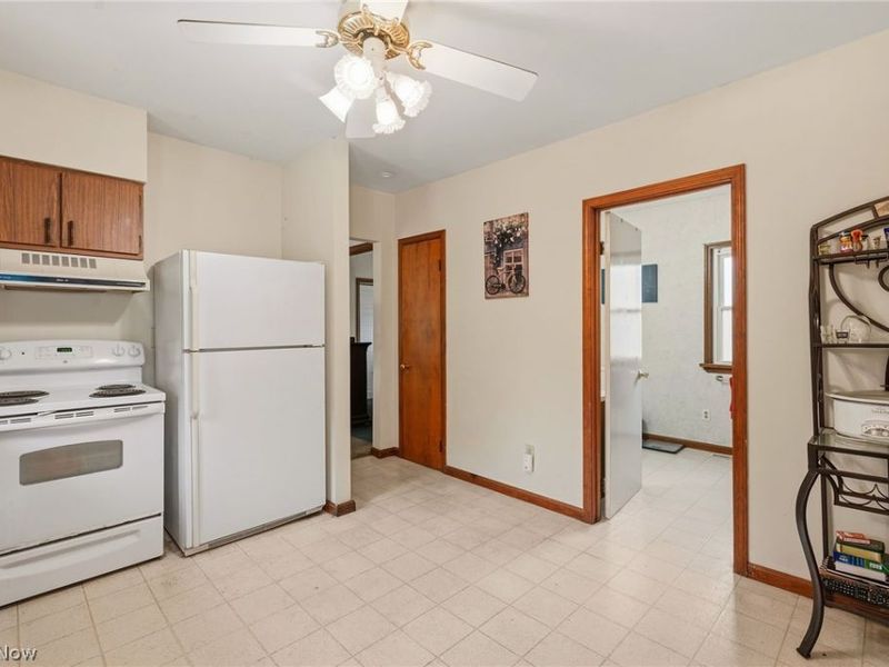 115 Avon Point Avenue, Avon Lake, OH 44012 Photo 7