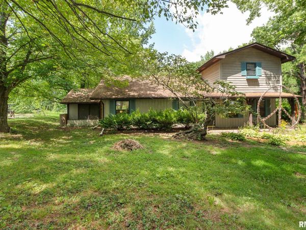 1110 HARMONY Lane, Carbondale, IL 62902