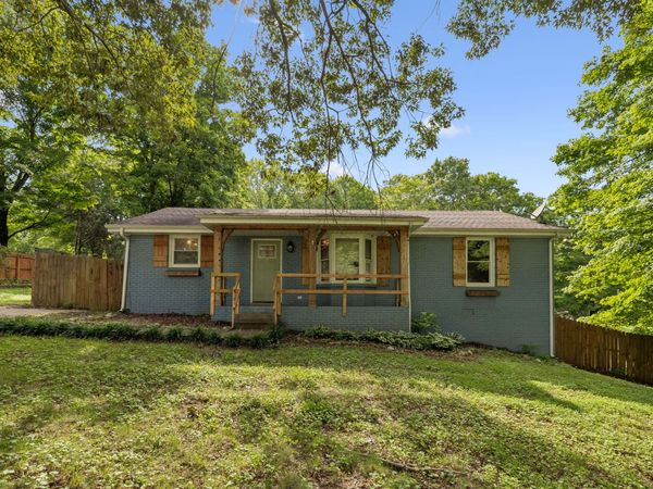 707 Darrow Dr , Pleasant View, TN 37146