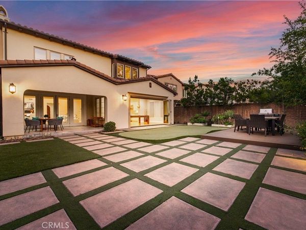 10 Shadybend, Irvine, CA 92602