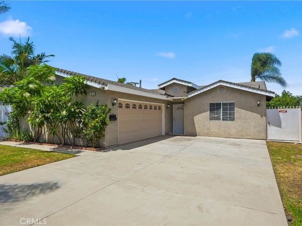 1015 W 5th , Corona, CA 92882