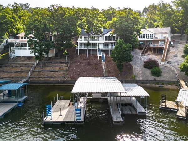 999 Imperial Point Drive , Four Seasons, MO 65049