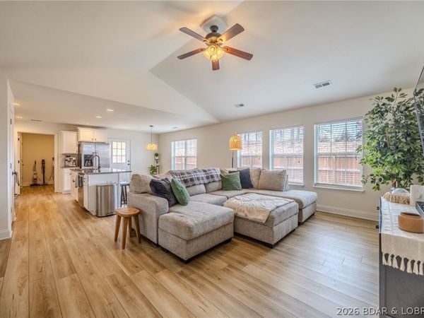 16636 Hosanna Drive , St Robert, MO 65584