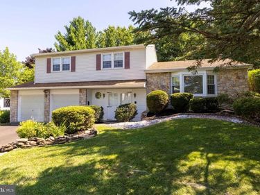 31 CRESTVIEW DRIVE, SOUTHAMPTON, PA 18966