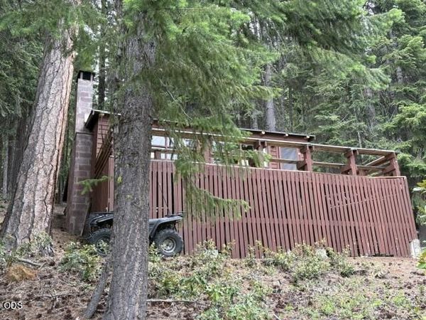 24284 Crescent Lake Road, Crescent Lake, OR 97733